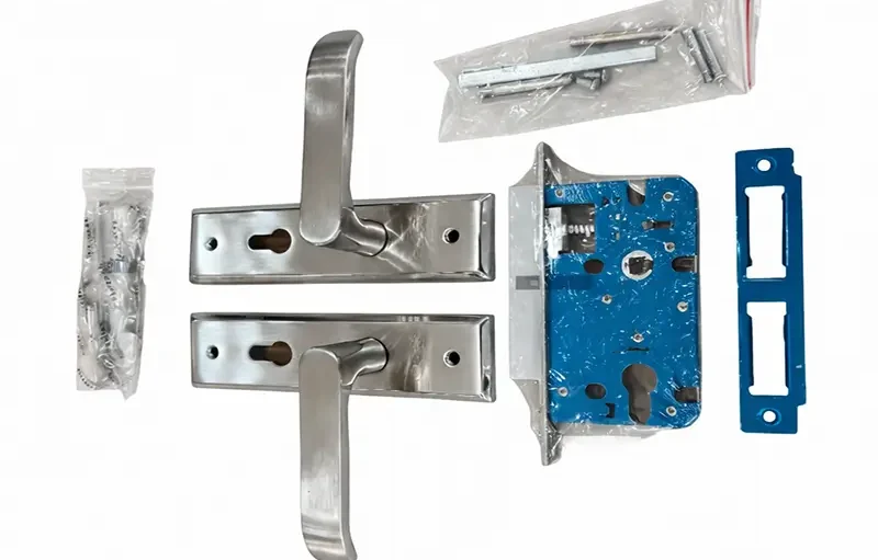 phu-kien-cho-cua-kinh-chong-chay-EI60