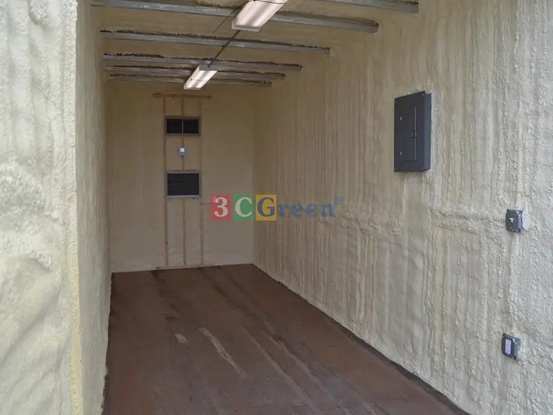 PU Foam là gì? Hệ spray PU Foam được phun trực tiếp lên vách container nhằm tăng hiệu quả cách nhiệt và cải thiện độ kín khí