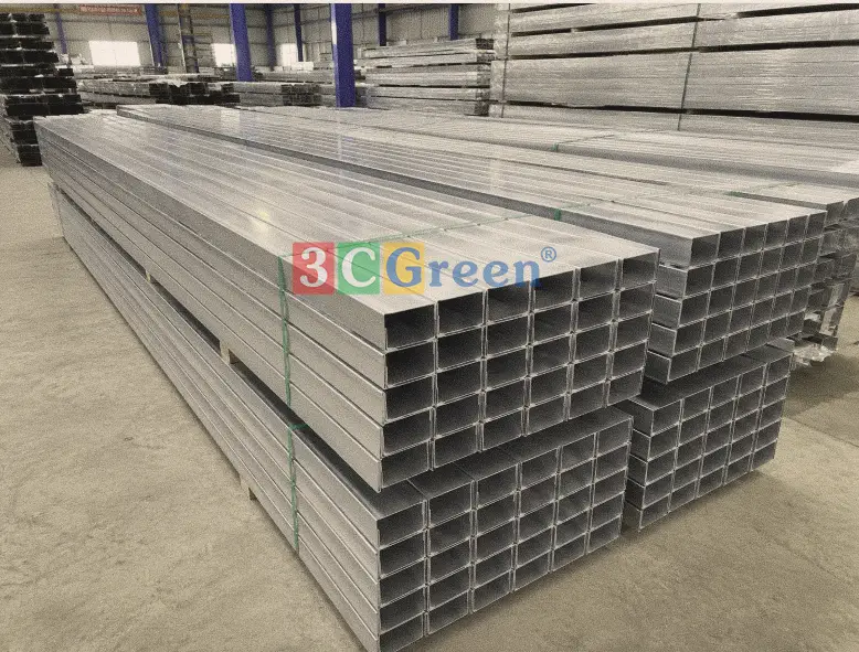 Thanh U dùng cho hệ vách panel được xếp trong kho